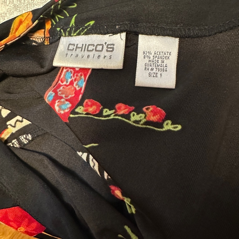 Chico's Travelers Black One Button Cardigan Tribal Village Pattern Size 1 M - Picture 5 of 5
